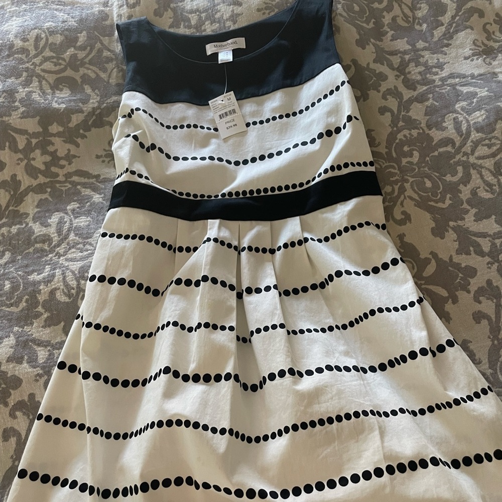 Black & White maternity dress